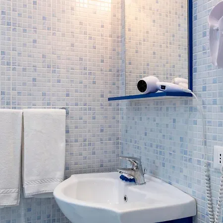 Guest house Dimora La Torre 3*