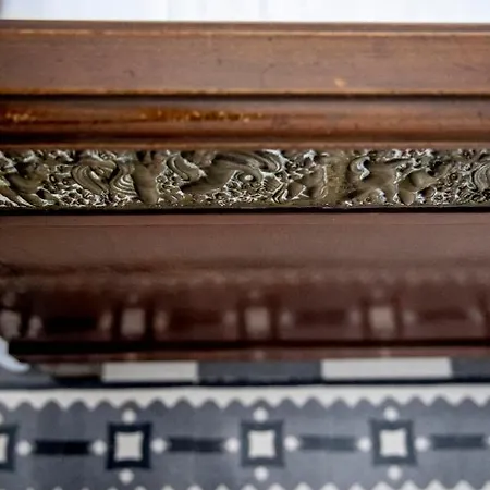 Konukevi Dimora La Torre 4*