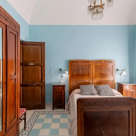 Guest house Dimora La Torre 3*